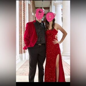 Gorgeous formal red sequin dress. Size 6.